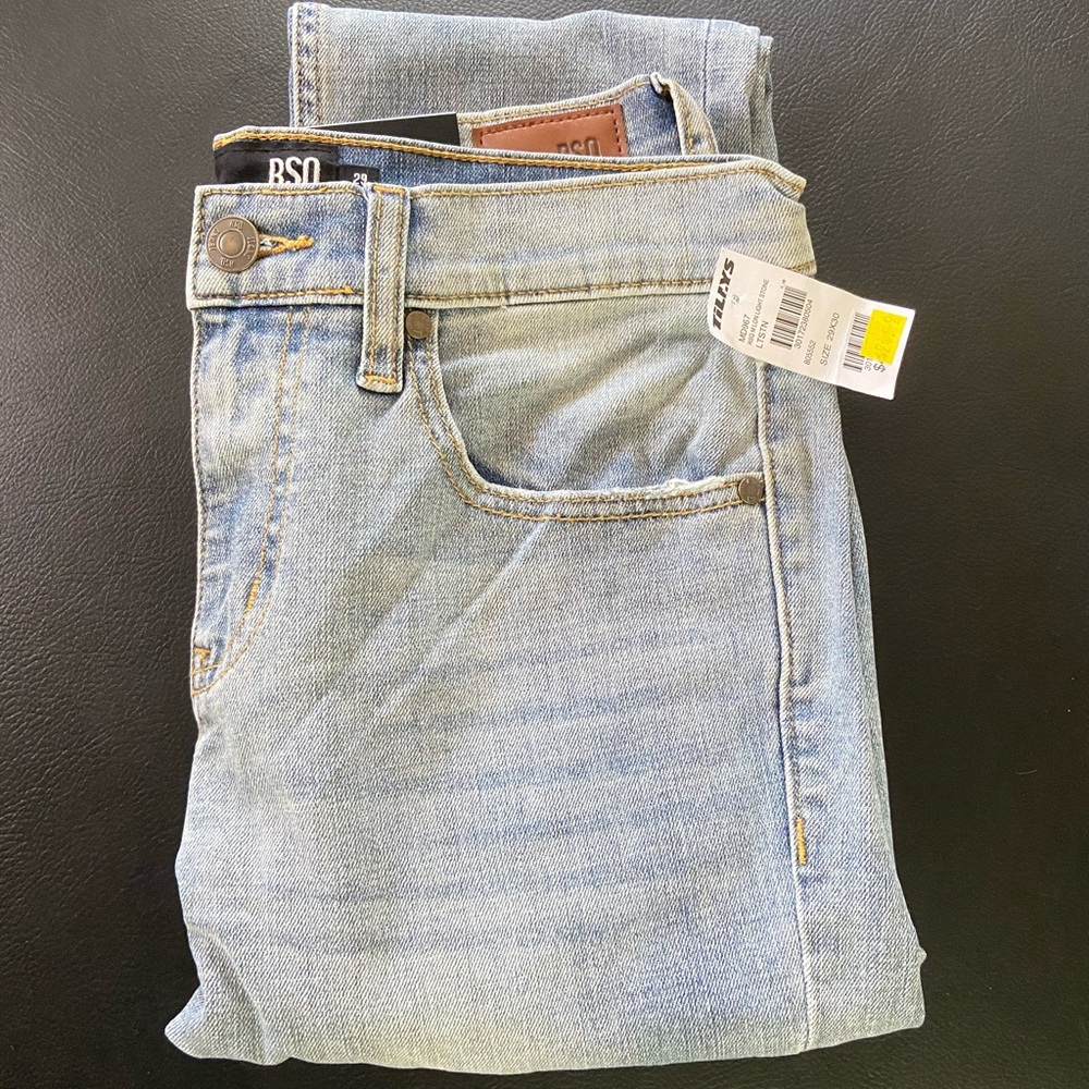 BRAND NEW Tillys RSQ Lightwash Denim Jeans